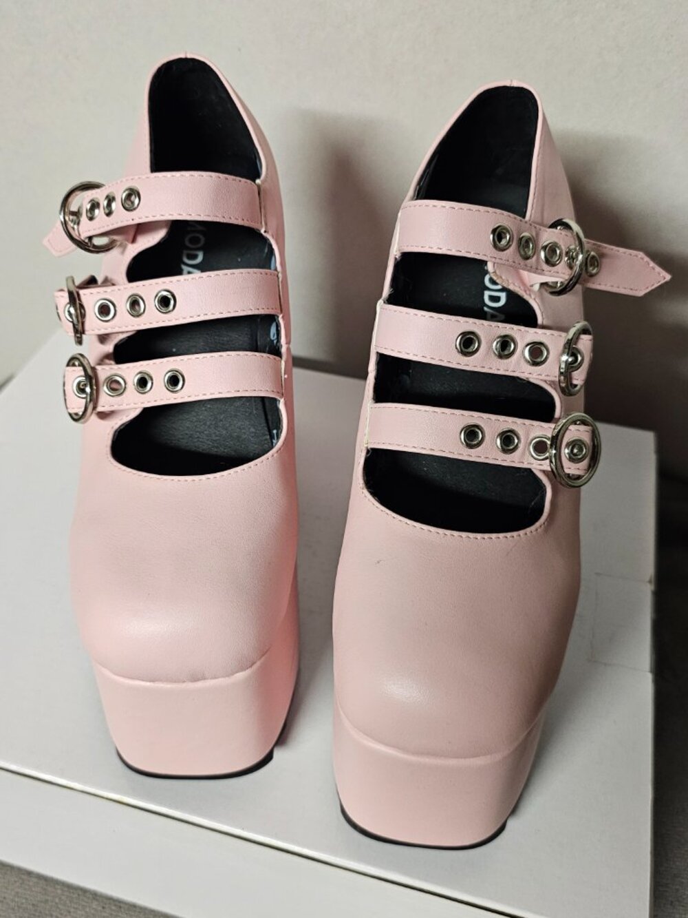 Pink chunky shoes